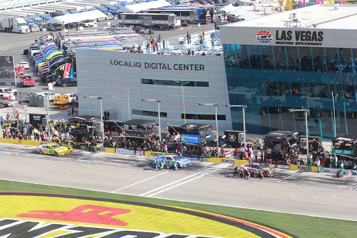nascar race las vegas motor speedway