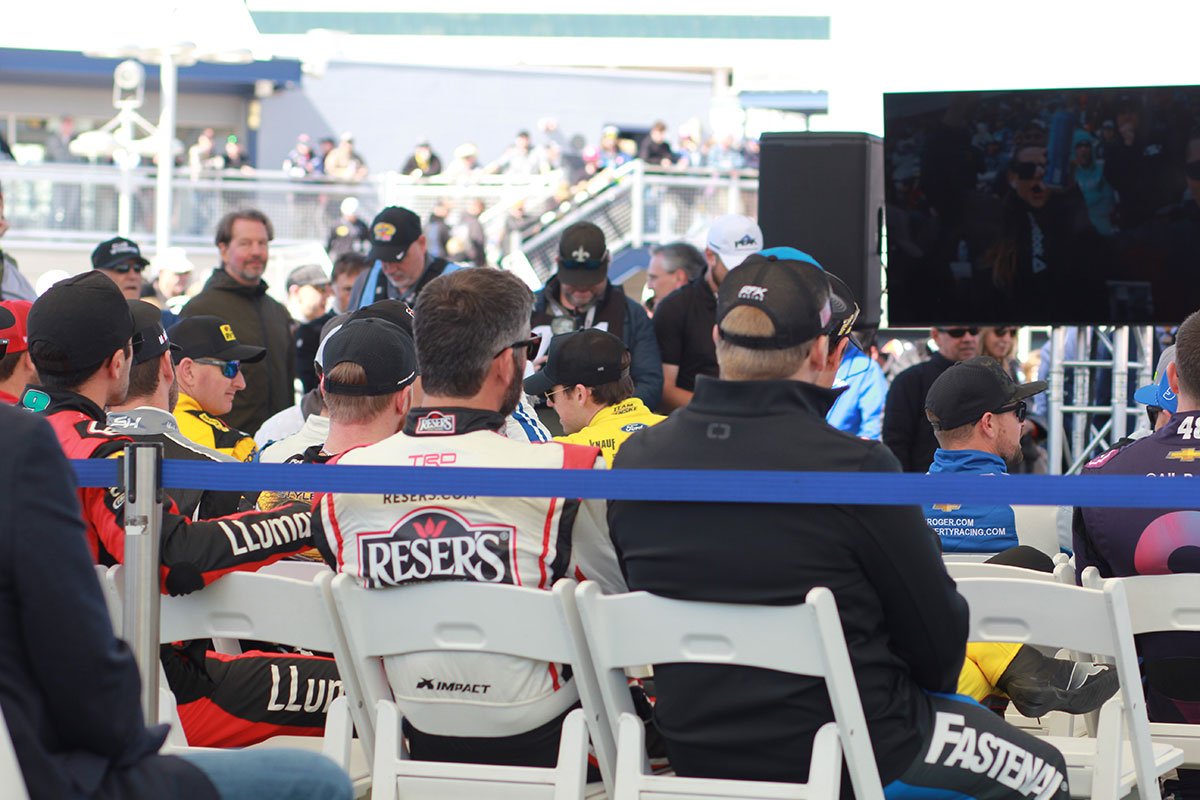 nascar race las vegas motor speedway