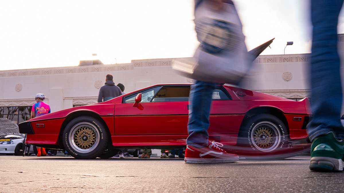 Cars & Bids presents Helms Bakery Cars & Coffee
@ Helms Bakery